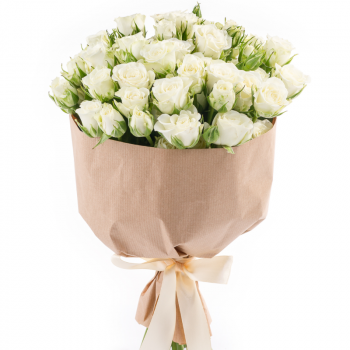 Букет из 11 кустовых роз в крафте